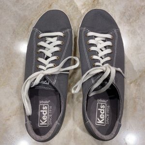 HARDLY WORN KEDS SNEAKERS